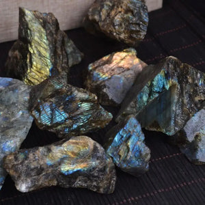 Raw Labradorite Moonstone - Qi Life Store 